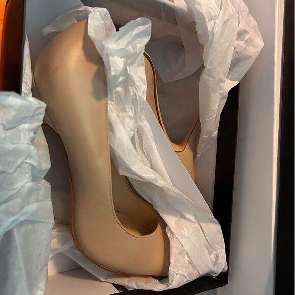 New in the box! Nine West beige classic heels - Picture 4 of 9